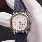 Specht & Söhne SP0038Q1 Quartz — Compacto 35mm, pulseira de couro, vista 2
