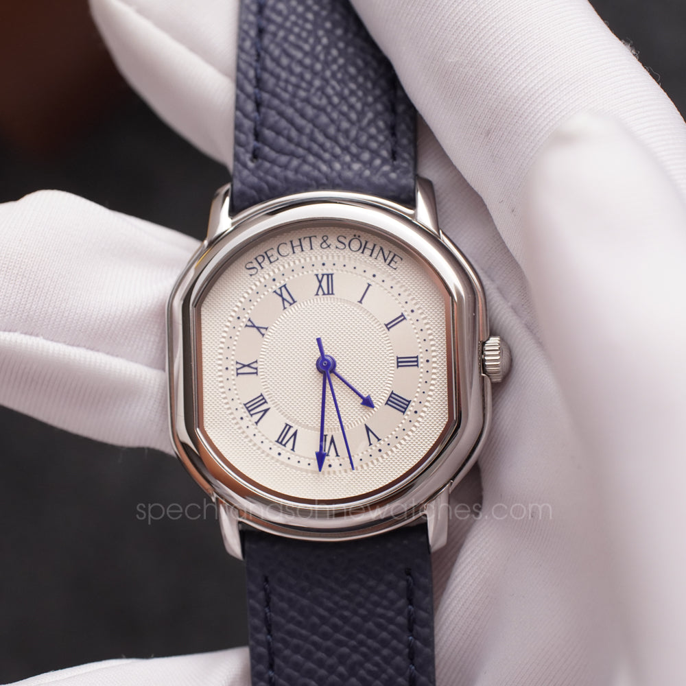 Specht & Söhne SP0038Q1 Quartz — Compacto 35mm, pulseira de couro, vista 2
