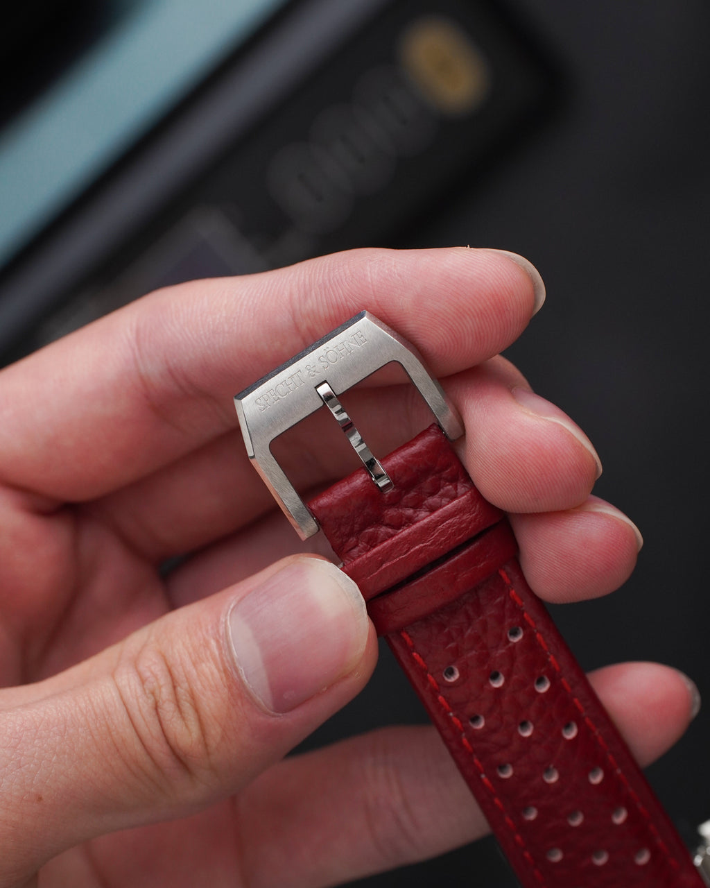 Specht & Söhne SP0040Q1 Quartz — Retangular 25x29mm, pulseira de couro, vista 5