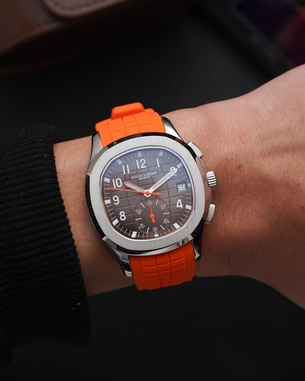 Specht & Söhne SP0006Q1 Quartz — Cronógrafo Esportivo 42mm, pulseira de silicone, vista 4