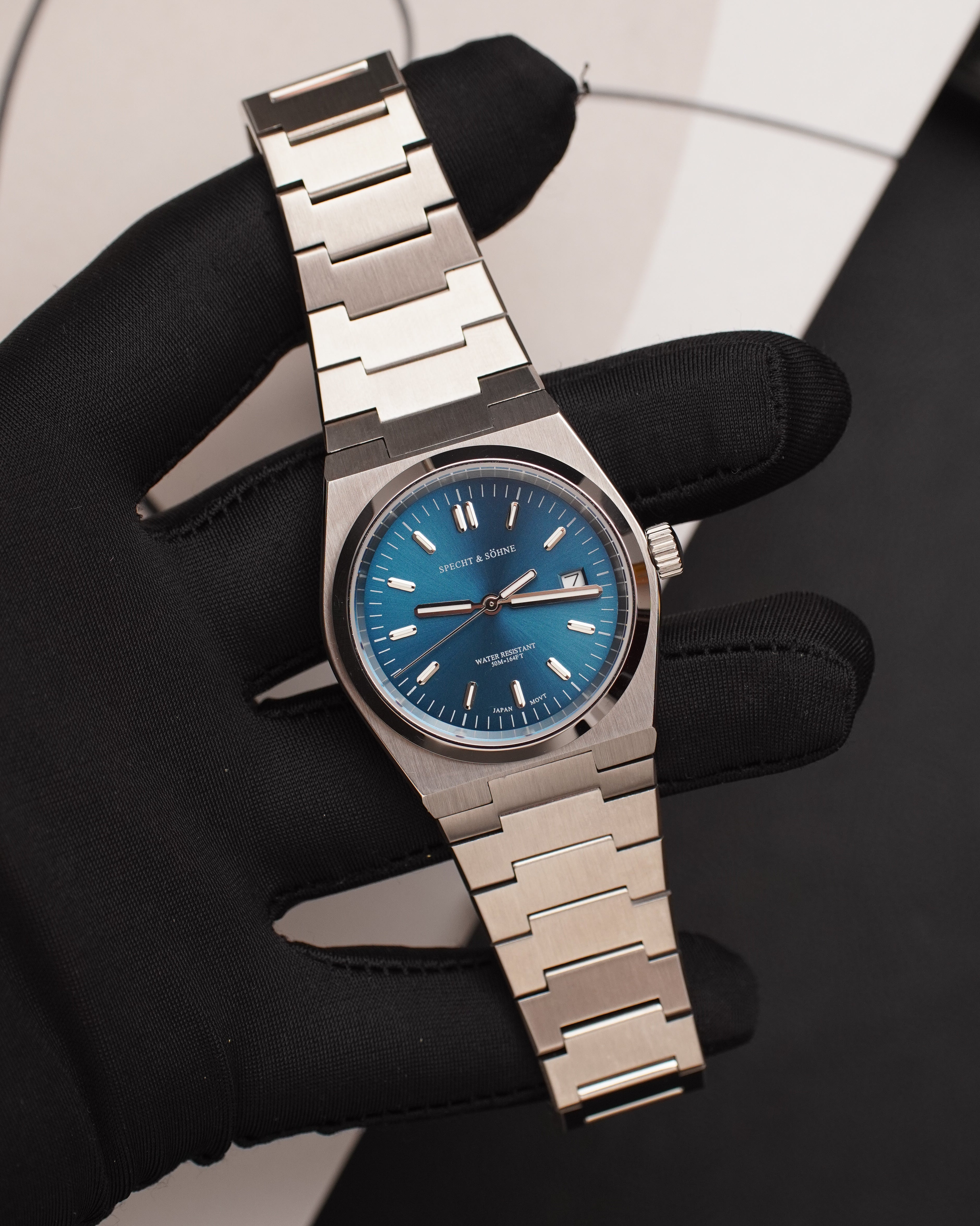 Specht & Söhne SP0002Q3-37 Quartz — Tonneau 37mm Quartzo, pulseira de aço, vista 2