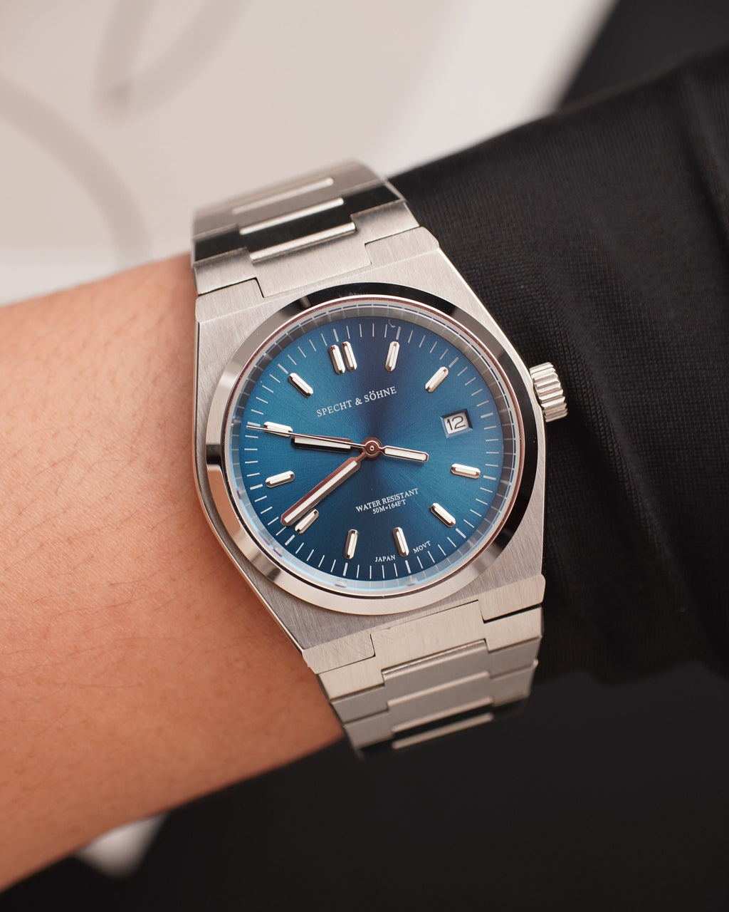 Specht & Söhne SP0002Q3-37 Quartz — Tonneau 37mm Quartzo, pulseira de aço, vista 3