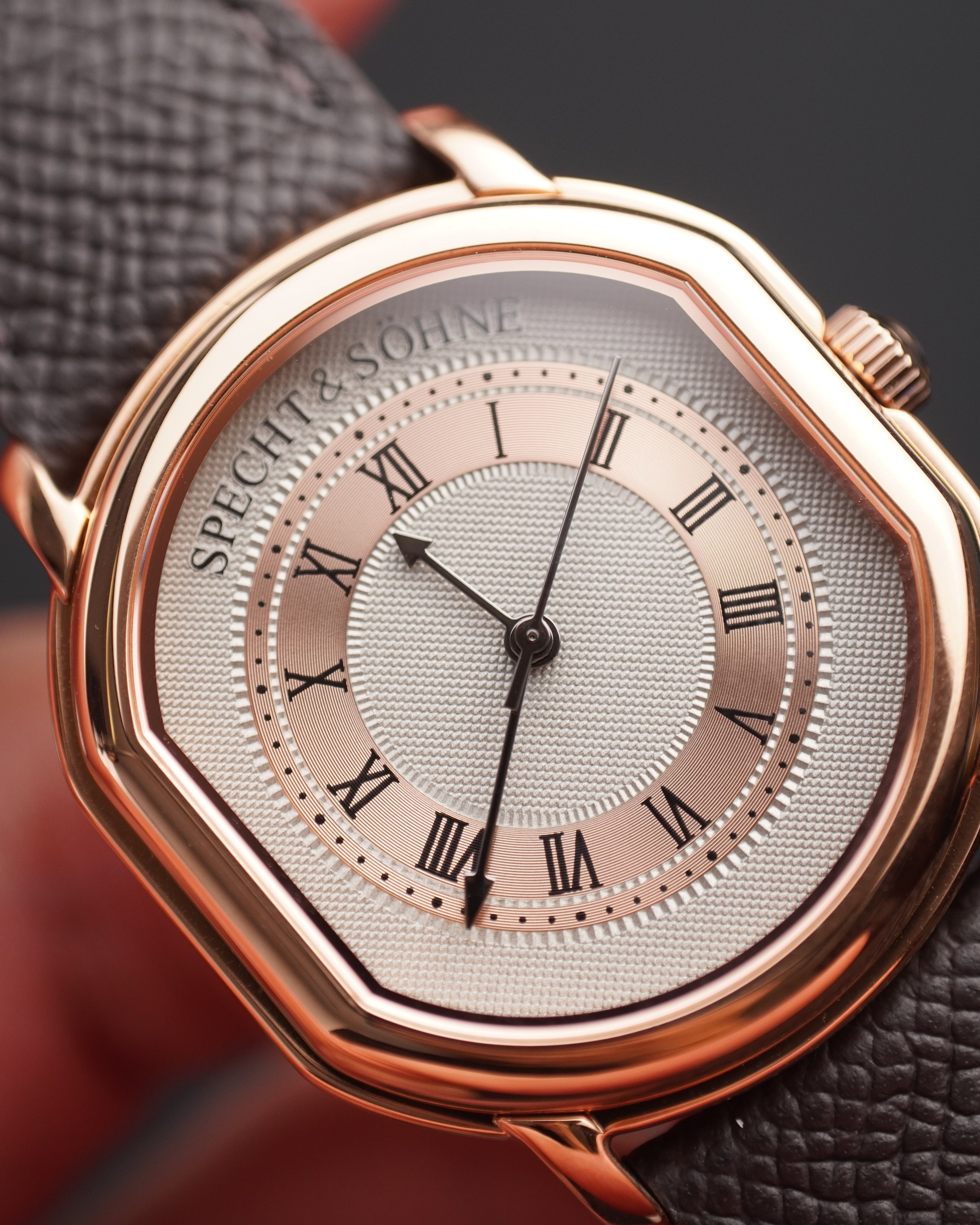 Specht & Söhne SP0038Q4 Quartz — Compacto 35mm, pulseira de couro, vista 3