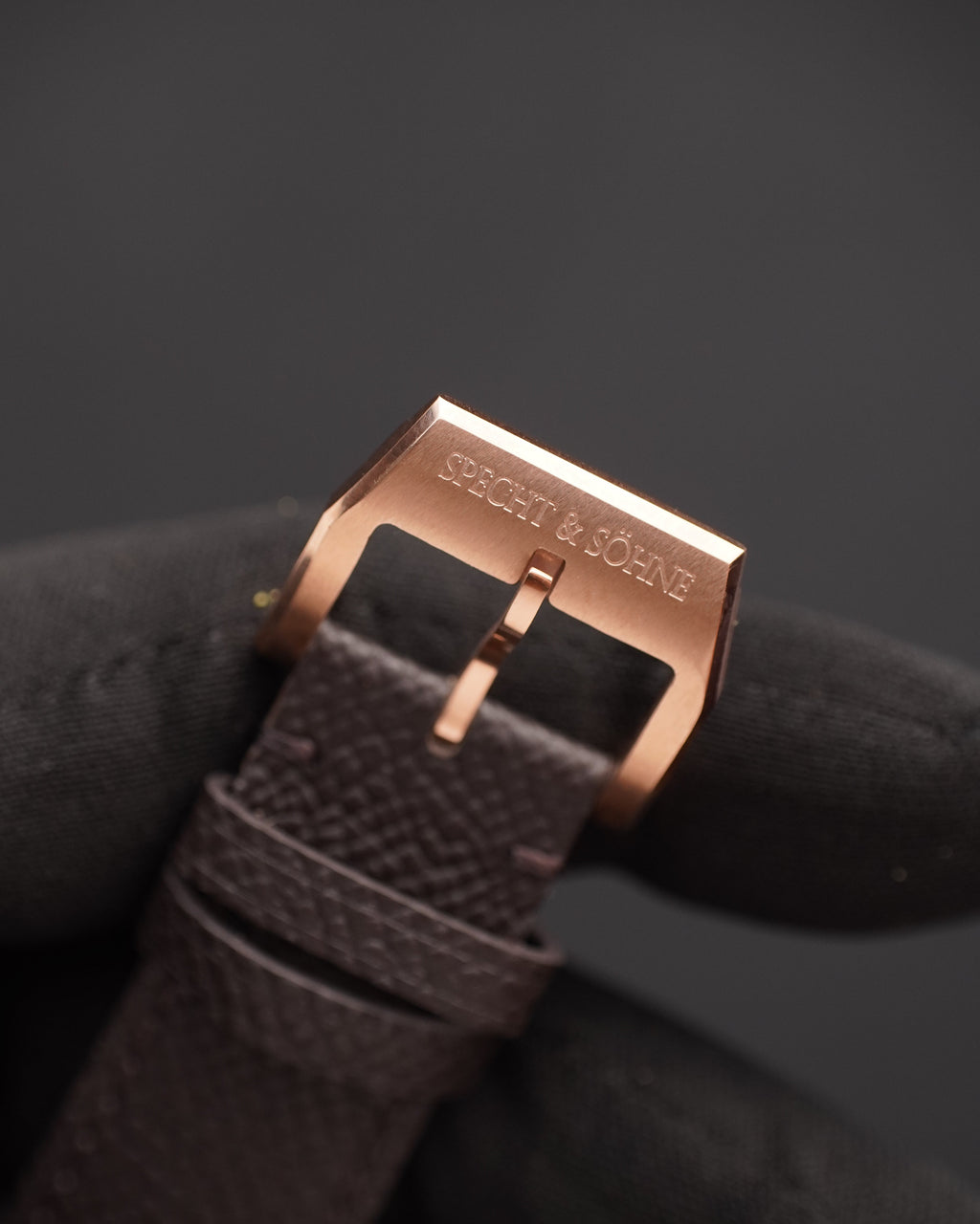 Specht & Söhne SP0038Q4 Quartz — Compacto 35mm, pulseira de couro, vista 8