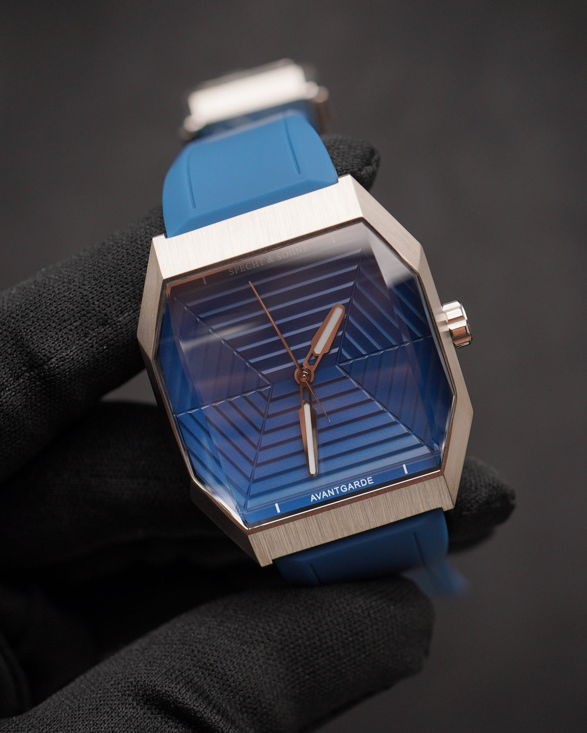 Specht & Söhne SP0001Q1 Quartz — Clássico 36,5mm, pulseira de couro, vista 2