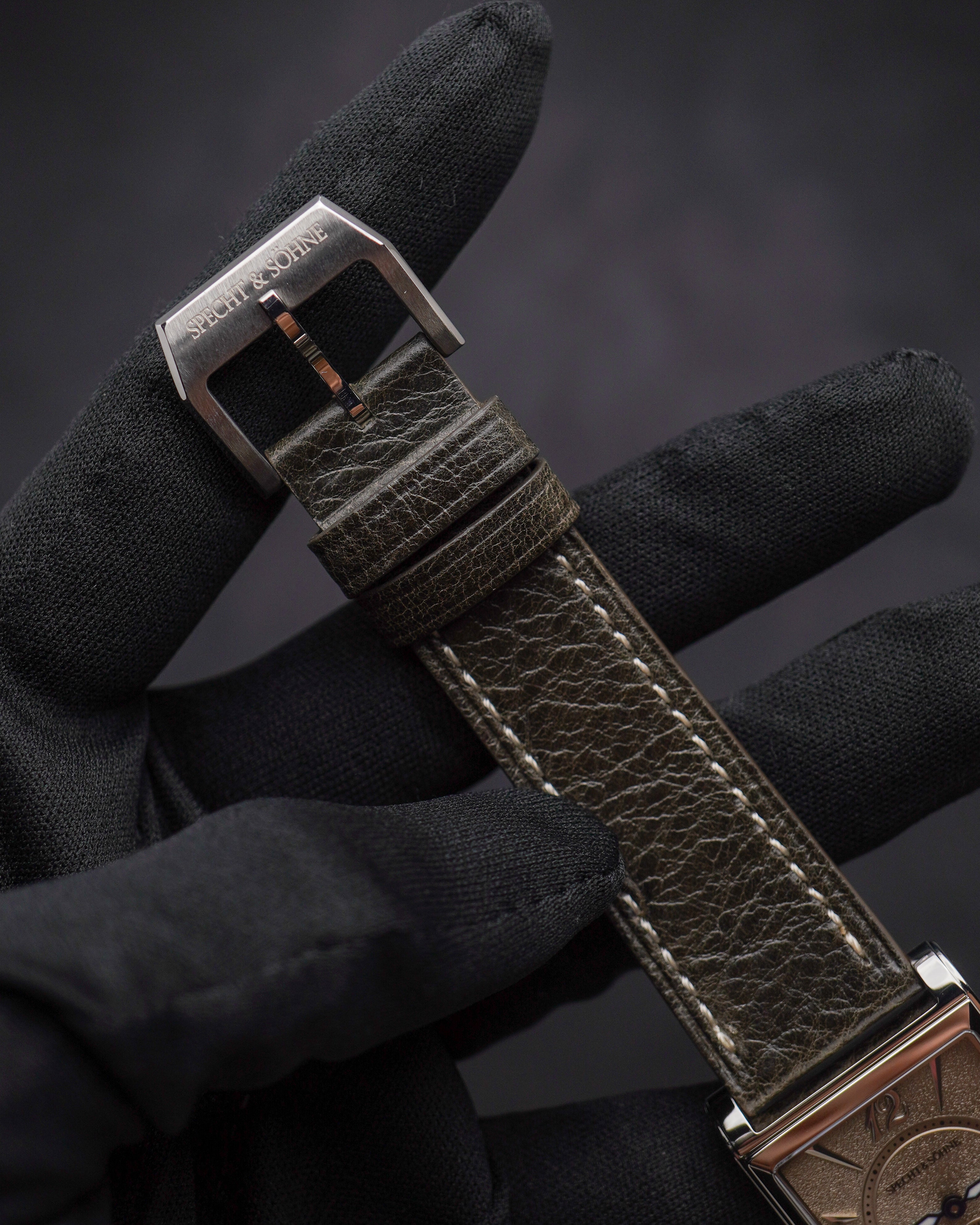 Specht & Söhne SP2648Q4 Quartz — Compacto 26mm, pulseira de couro, vista 9