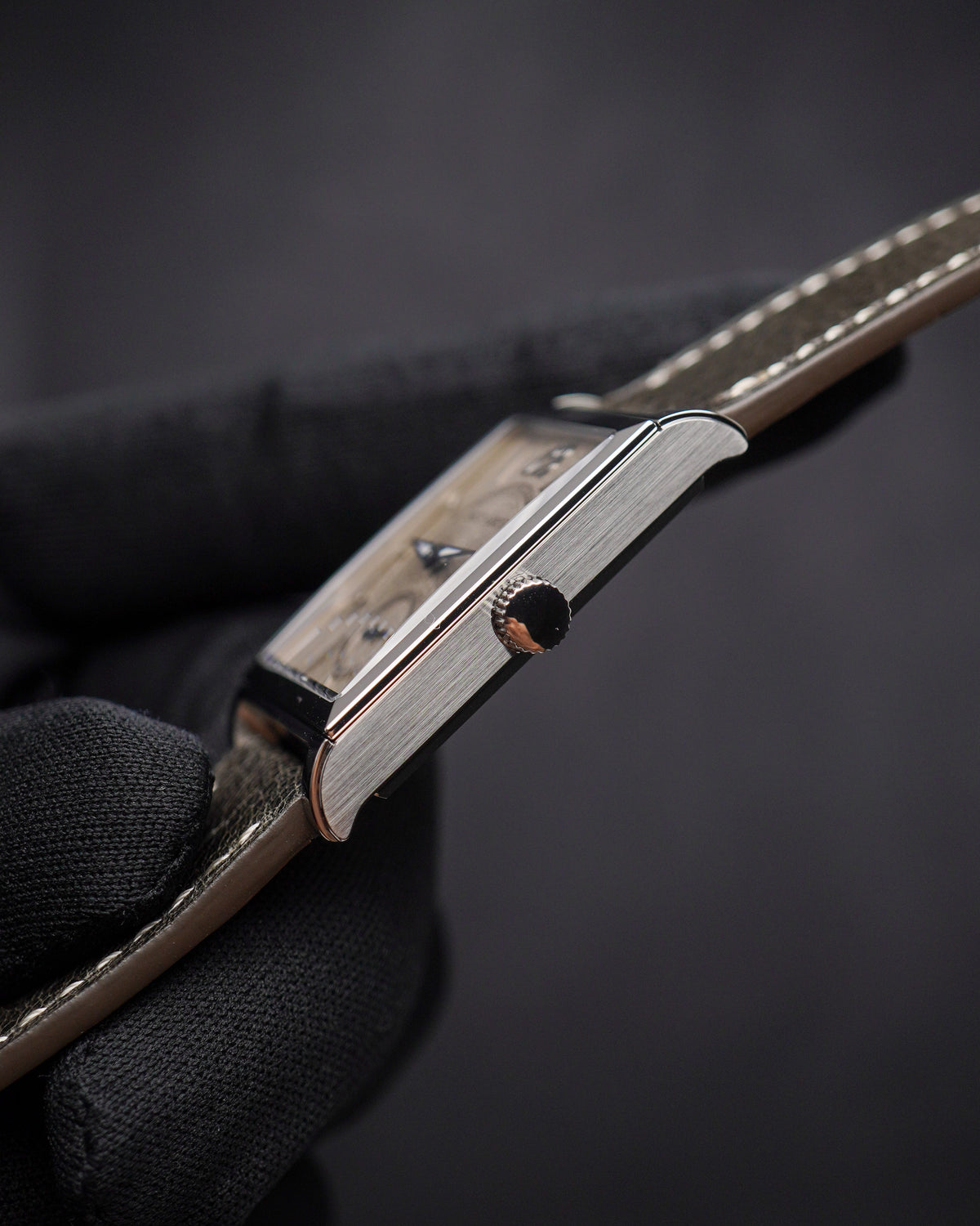 Specht & Söhne SP2648Q4 Quartz — Compacto 26mm, pulseira de couro, vista 5