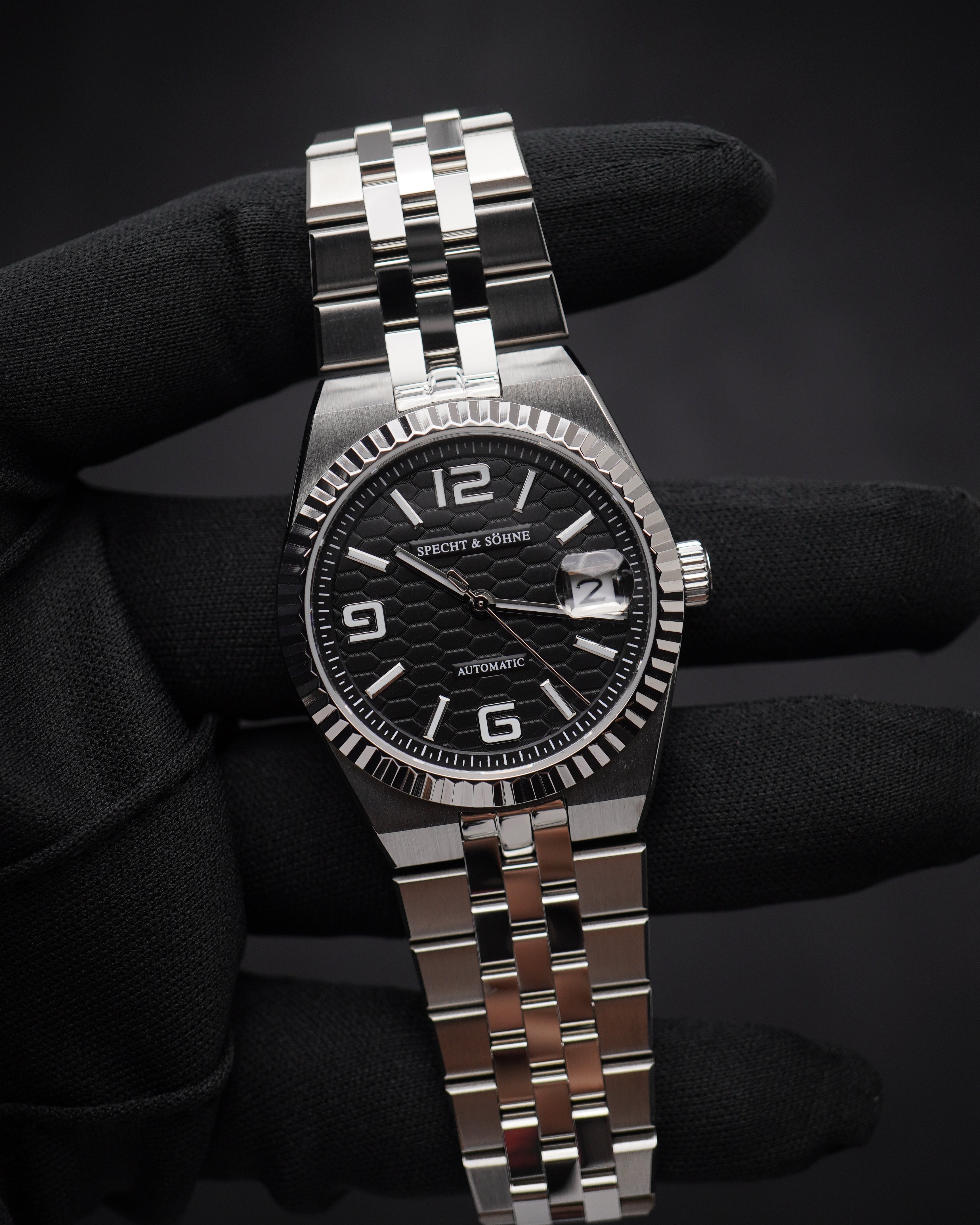 Specht & Söhne SP0043A1 Automático — Explorador 37mm, pulseira de aço, vista 2