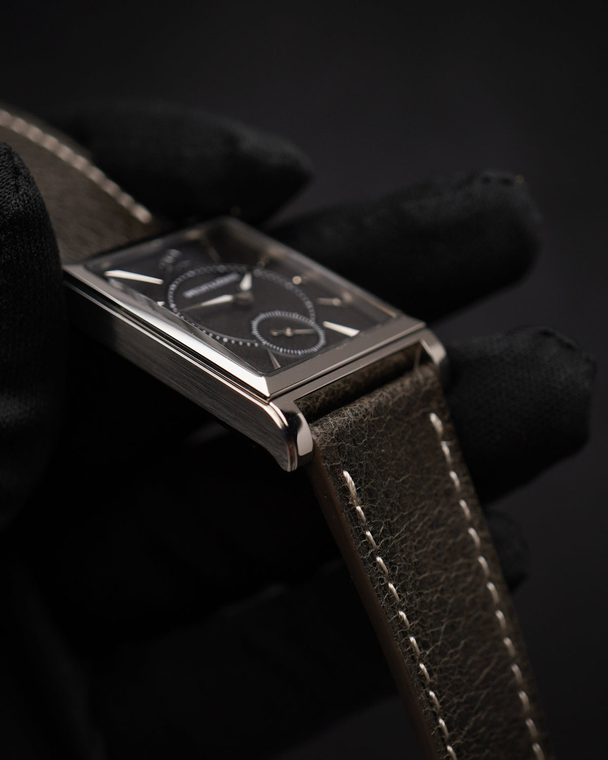 Specht & Söhne SP2648Q3 Quartz — Compacto 26mm, pulseira de couro, vista 5