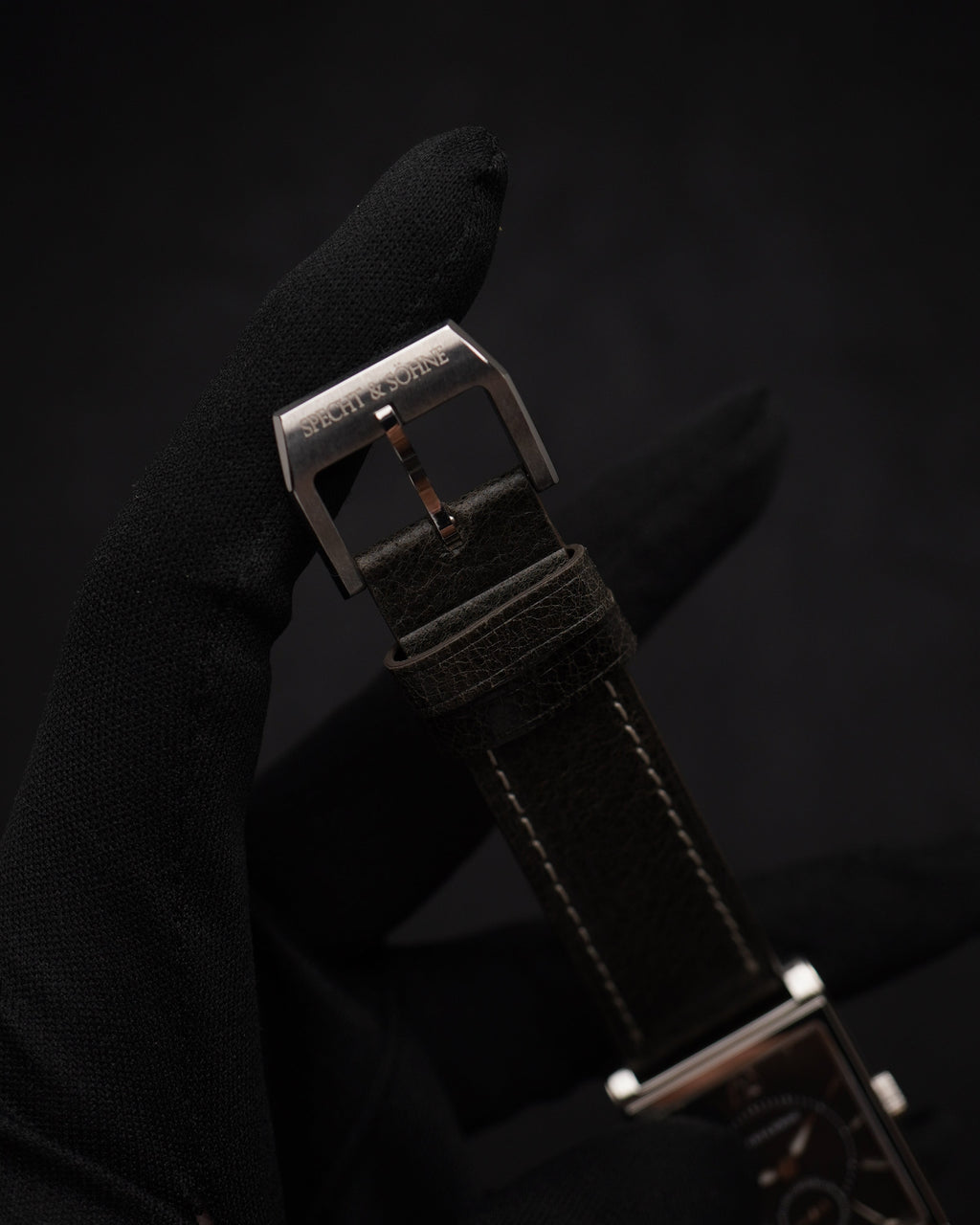 Specht & Söhne SP2648Q3 Quartz — Compacto 26mm, pulseira de couro, vista 8