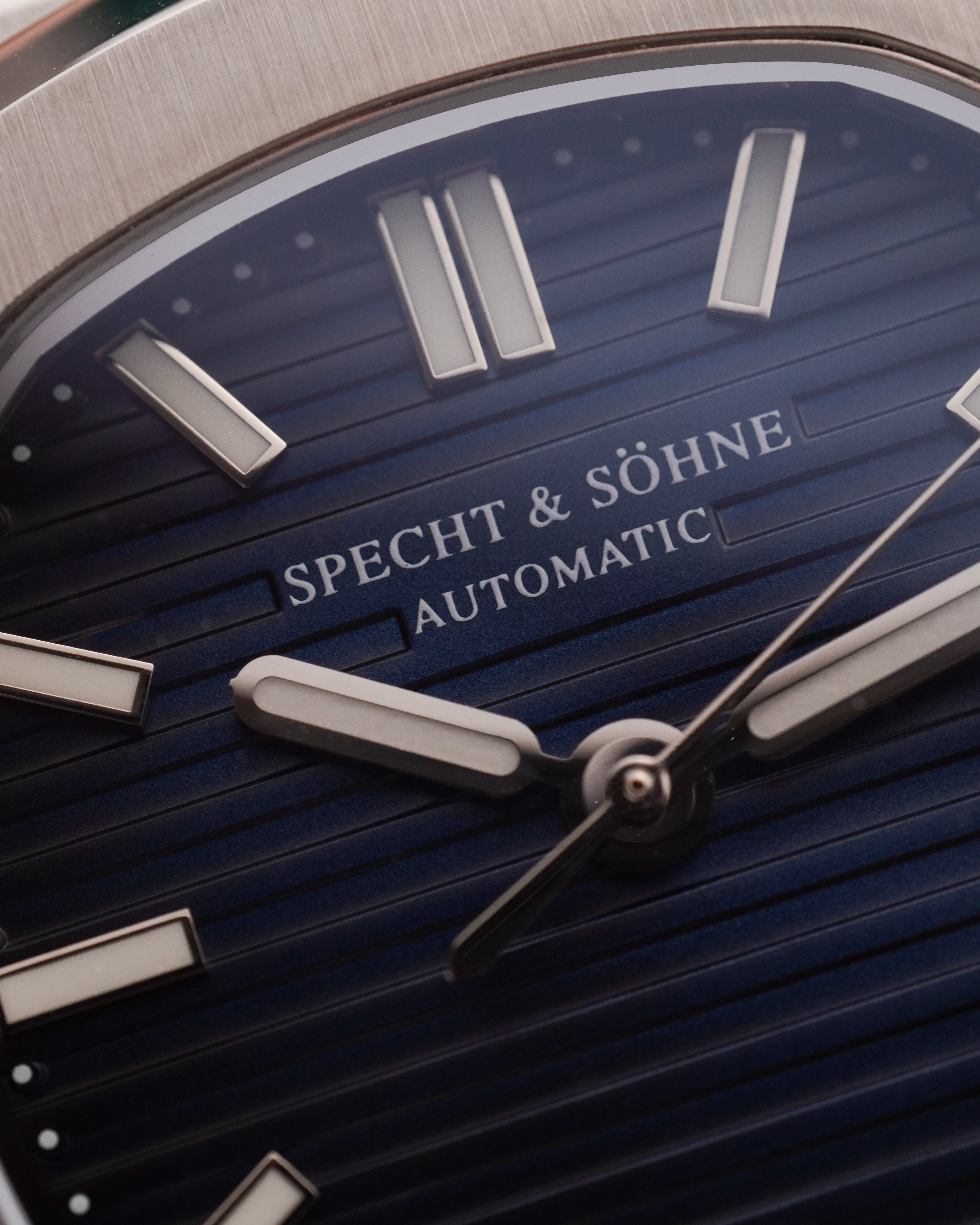 Specht & Söhne SP0005A1-V2-L Automático — Esportivo Integrado 40mm, pulseira de aço, vista 3