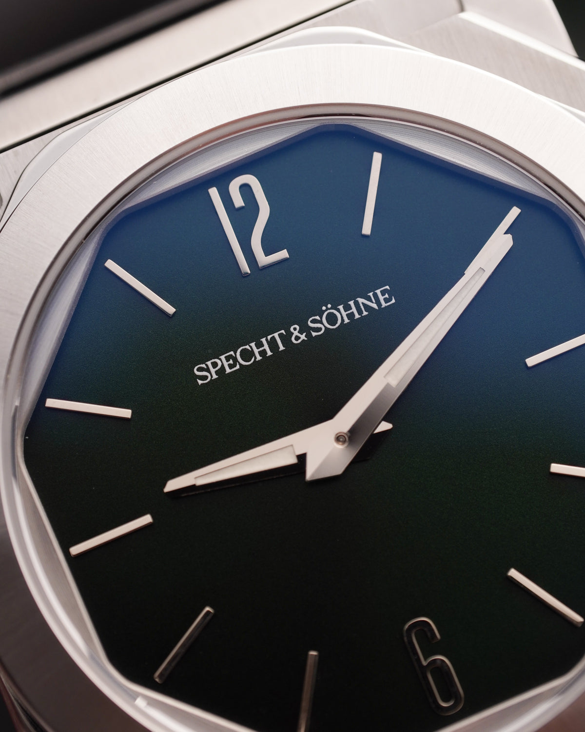 Specht & Söhne SP2654Q3 Quartz — Ultrafino 38mm, pulseira de aço, vista 3