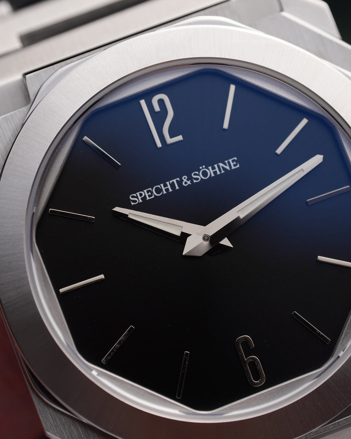 Specht & Söhne SP2654Q1 Quartz — Ultrafino 38mm, pulseira de aço, vista 3