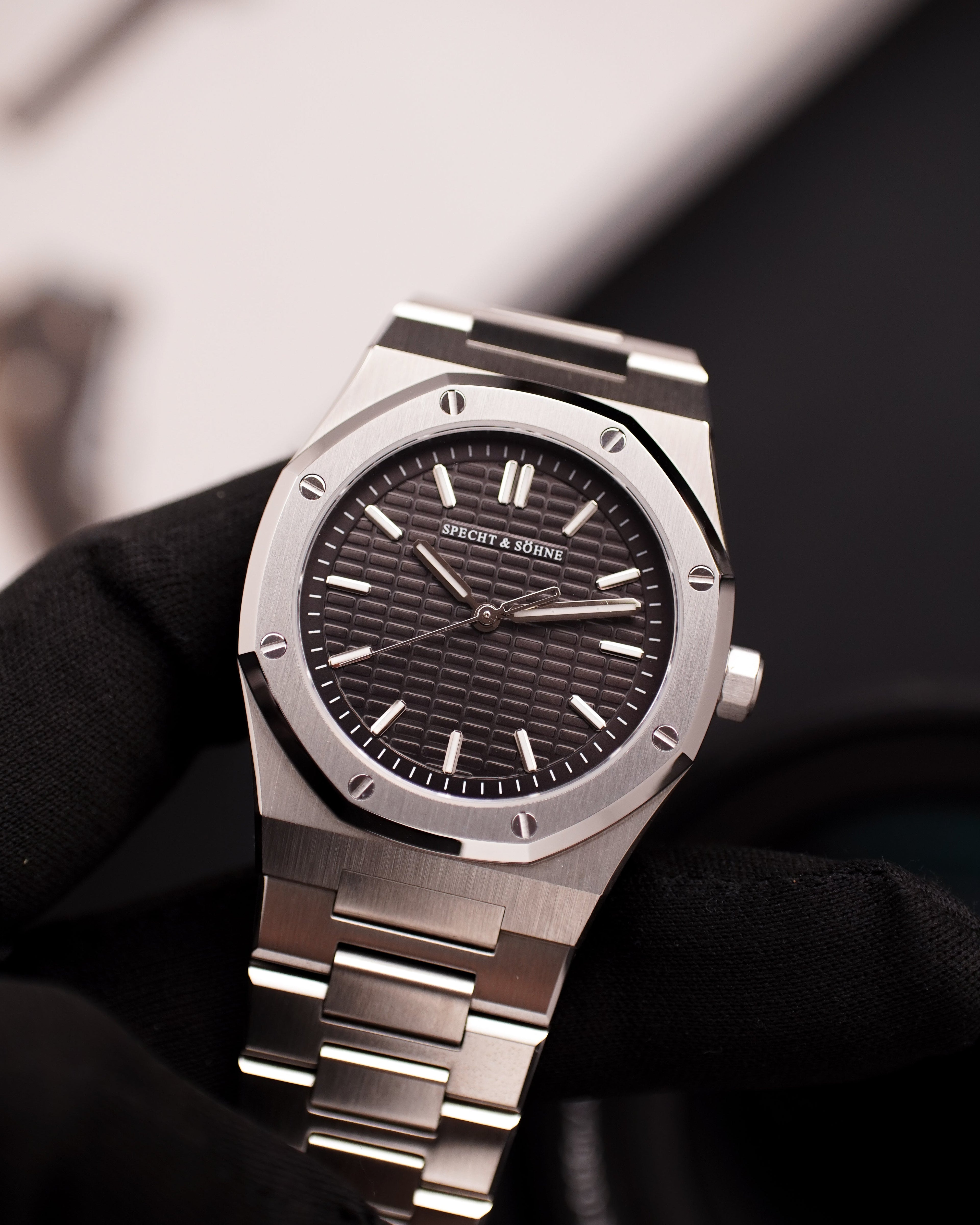 Specht & Söhne SP2646Q3 Quartz — Octogonal 38mm, pulseira de aço, vista 2