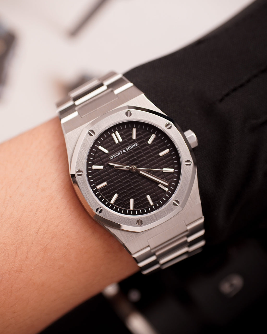 Specht & Söhne SP2646Q3 Quartz — Octogonal 38mm, pulseira de aço, vista 3