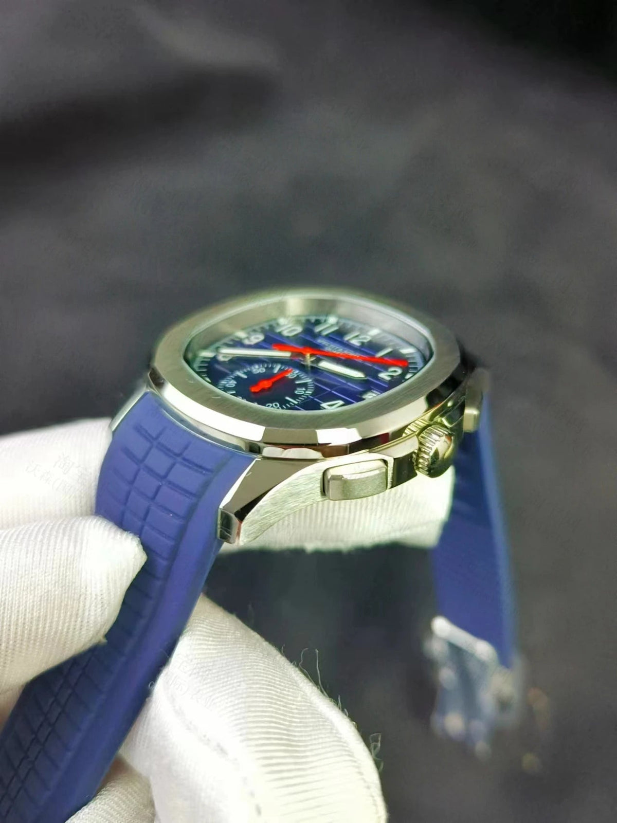 Specht & Söhne SP0006Q3 Quartz — Cronógrafo Esportivo 42mm, pulseira de silicone, vista 3