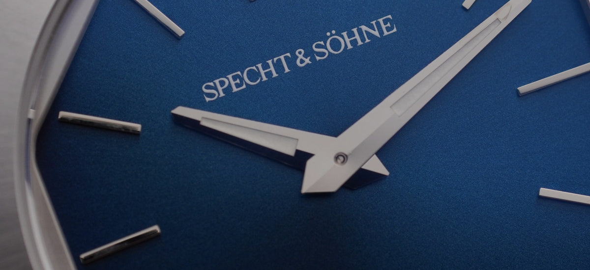 Relógio Specht & Söhne com mostrador azul e cristal de safira