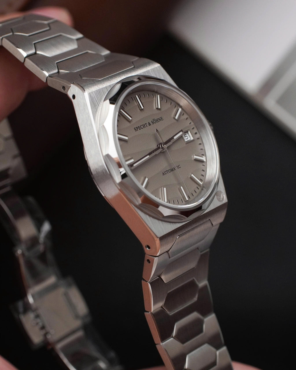 Specht & Söhne SP0036A4-D Automático — Integrado 37mm, pulseira de aço, vista 4